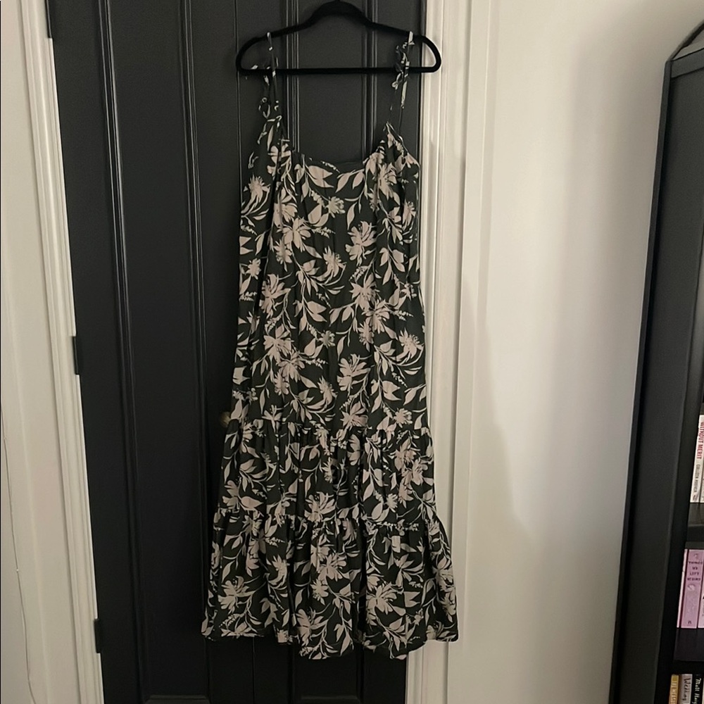 Abercrombie & Fitch Black and White Ruffled Mini Sundress